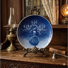 Bing & Grondahl 1980 Christmas Plate Happiness over the Yule Tree B&G 9180 Blue picture