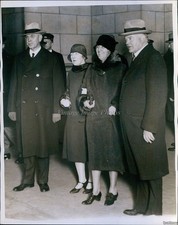 1929 Mr Mrs Herbert Hoover Hubert Work At Union Station Politics Photo 8x10 picture