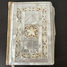 RARE Misprint Mother of Pearl Bible Bethlehem TITUS FOLD-OVER ERROR Red Letter picture