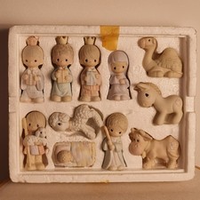 Precious Moments Nativity 12 Pc Set Enesco Porcelain Christmas Figurines Box picture