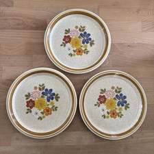 Mikasa Stone Manor Floribunda F5813 Stoneware 7-3/4