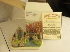 David Winter Cottages The Foundation Collectors Guild 2004 England picture