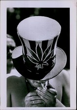 LG810 1992 Original Alan Berner Photo MAN SMOKES TOBACCO Pro Marijuana Rally picture
