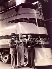 1935 MILWAUKEE ROAD HIAWATHA STREAMLINER CHICAGO UNION STATION TRAIN 8X10 PHOTO picture