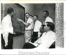 1962 Press Photo Army Football Paul Dietzel & Men at U.S. Military Academy picture