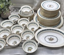 Wedgwood Appledore 48 Piece Set # W3257 Fine Bone China Black & Green Urns picture