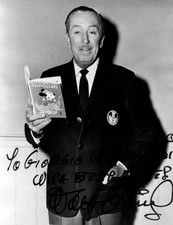 The American businessman cartoonist Walt Disney posing a number of- Old Photo picture