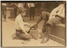 Bootblack,Shoe Shiner,City Hall Park,New York City,Lewis Wickes Hine,1924,1 picture