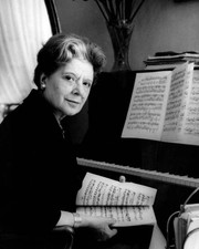 Italian writer translator Anna Banti sitting piano holding a piano- Old Photo picture