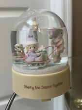 1983 Precious Moments Sharing the Season Together E8768 Musical Snow Globe Vtg picture