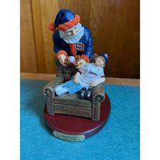 Vintage 2001 San Diego Padres Santa’s Gift Figurine MLB picture