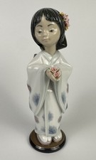 Lladro 6151 Bearing Flowers Porcelain Asian Figurine Retired 90’s Girl Kimono picture