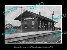 OLD POSTCARD SIZE PHOTO OF LIBERTYVILLE IOWA THE RAILROAD DEPOT STATION c1910 picture