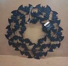 NWT Halloween Black Metal Wreath Tons Of Spooky Bats 21