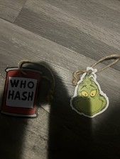 Dr Seuss The Grinch & WHO HASH Mini Metal Wall Art Christmas Ornament picture