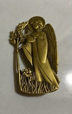 Arnold Arboretum AA Vintage Goldtone Guardian Angel Pin Gardening picture