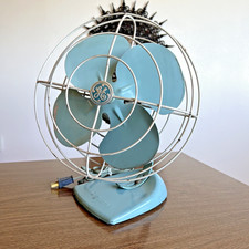 ✨Vintage MCM 1960s GE Turquoise Oscillating Desk Fan 10in Mid Century picture