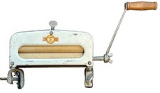 Vintage HandyHot Clothes Wringer Hand Crank Laundry Mangle Clamp-On Chicago  picture