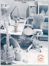 Stolichnaya Russian Vodka Frosted Office Chill Scene 2004 Advertisement picture