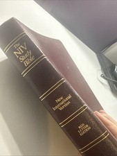 Zondervan NIV Study Bible Bonded Leather Red Letter Gold Trimmed Pages B7 picture