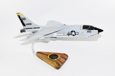VF-162 Hunters F-8E Crusader Model,Vought F-8 Crusader,18