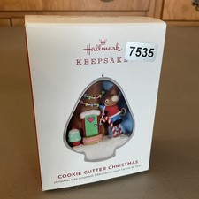HALLMARK 2019 COOKIE CUTTER CHRISTMAS # 8 IN SERIES ORNAMENT picture