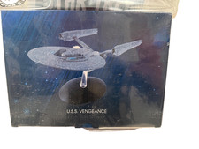 Star Trek Eaglemoss USS Vengeance Dreadnought Class Starship Model and Magazine picture