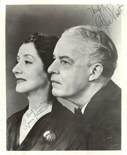 BROADWAY COUPLE ACTORS LYNN FONTANNE & ALFRED LUNT, SIGNED VINTAGE PHOTO picture