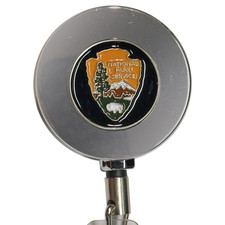 BL18-015 NPS National Park Service Park Ranger Guide Metal ID Reel retractable C picture
