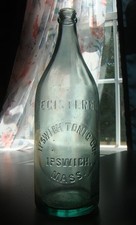 Vintage IPSWICH TONIC CO. - IPSWICH, MASS. 28 Oz. Soda Bottle picture