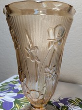 Jeannette Glass Vase Iridescent Iris And Herringbone Pattern Depression 9