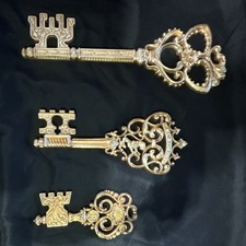 Syroco Rococo Ornate Gold composite Skeleton Keys Wall Hanging Set of 3 picture
