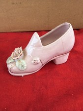 VINTAGE PALE PINK PORCELAIN VICTORIAN STYLE BLOCK HEELED DECORATIVE SHOE (2a) picture