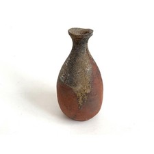 Pottery artist Tsujimura Kai's Yakishime Sake Bottle with accompanying box b picture
