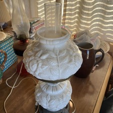 Vintage Fenton White Milk Glass Roses & AGone With The Wind Lamp picture