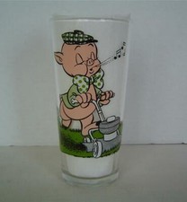 1976 Pepsi Warner Bros.Glass Tumbler PORKY & PETUNIA PIG Mowing Lawn/Painting picture