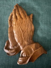G.T. Co. 1961 Molded Praying Hands Wall Plaque 10