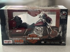 Maisto Harley Davidson 2013 FLHTK Electra Glide Ultra Limited 1:12 Scale Red picture