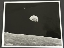 1968 NASA Apollo 8 Earth View “Earthrise” Press Photo Blue Back picture