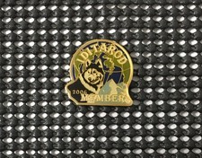 Vintage IDITAROD MEMBER 2006 Trail Dog Sled Racing Alaska Lapel Hat Pin picture