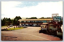 La Fonda Motel Monterey California Putting Green Postcard BB586 picture