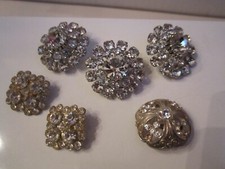 VINTAGE LOT OF 6 CRYSTAL BUTTONS - METAL - 3 MATCHING LARGE CRYSTALS - OFC-9 picture