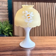 Vintage Westmoreland Fairy Light Lamp Yellow Satin Hand Painted Daisies 7.75