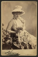 LILLIAN RUSSELL - Stage Actor & Singer - Vintage Photo - 5 x 7 in Reprint picture