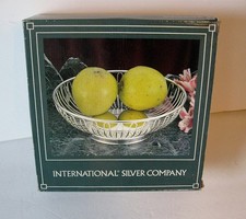 Vintage International Silver Co Bread, Fruit Basket Large Round Silverplated New picture