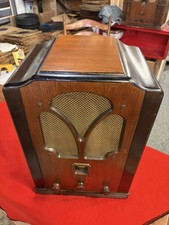WESTINGHOUSE MODEL WR10 TOMBSTONE TUBE RADIO, BEAUTIFUL CABINET and CHASSIS picture