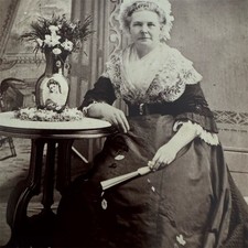 Antique Cabinet Card Photo Mrs. A.P. Townsend Sharon PA Victorian picture