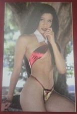 VAMPIRELLA/DEJAH THORIS #2 - Vampirella Cosplay Virgin Photo Variant - Dynamite picture
