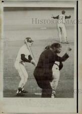 1970 Press Photo Dick Ellis turns his back on home plate during San Diego game picture