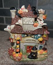 1994 Halloween Haunted Haven Lighted Hand Painted Porcelain 